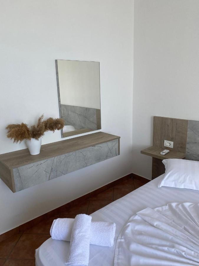 Kenza Apartment Shëngjin Екстериор снимка